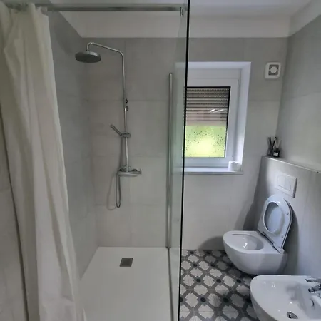 Διαμέρισμα Vipava Valley - Miki - With Patio, Parking & Pets Ok