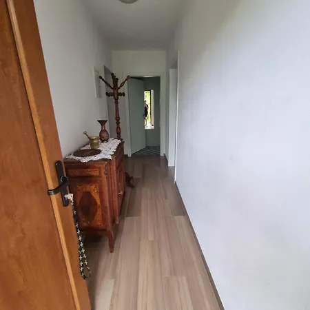 Διαμέρισμα Vipava Valley - Miki - With Patio, Parking & Pets Ok *